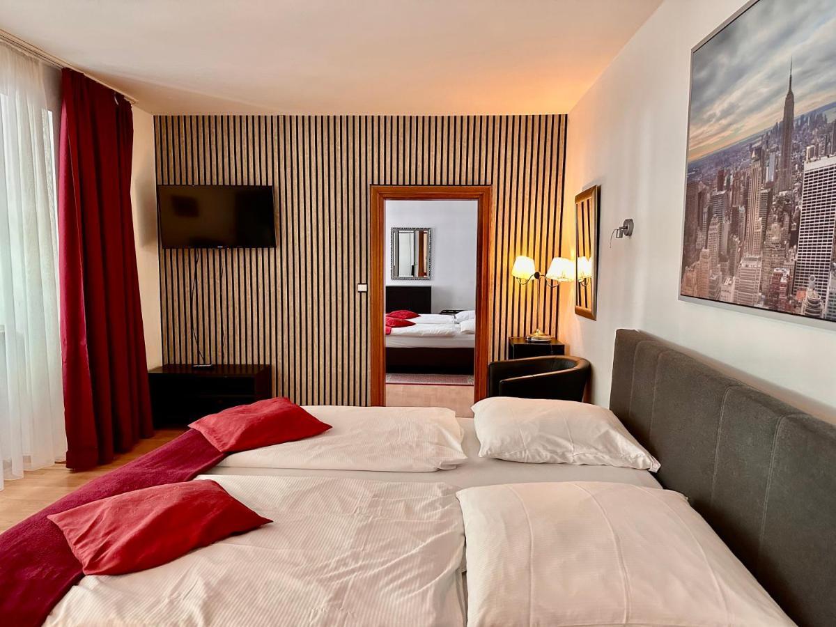 Altstadthotel Hayk Am Rhein Köln Exterior foto