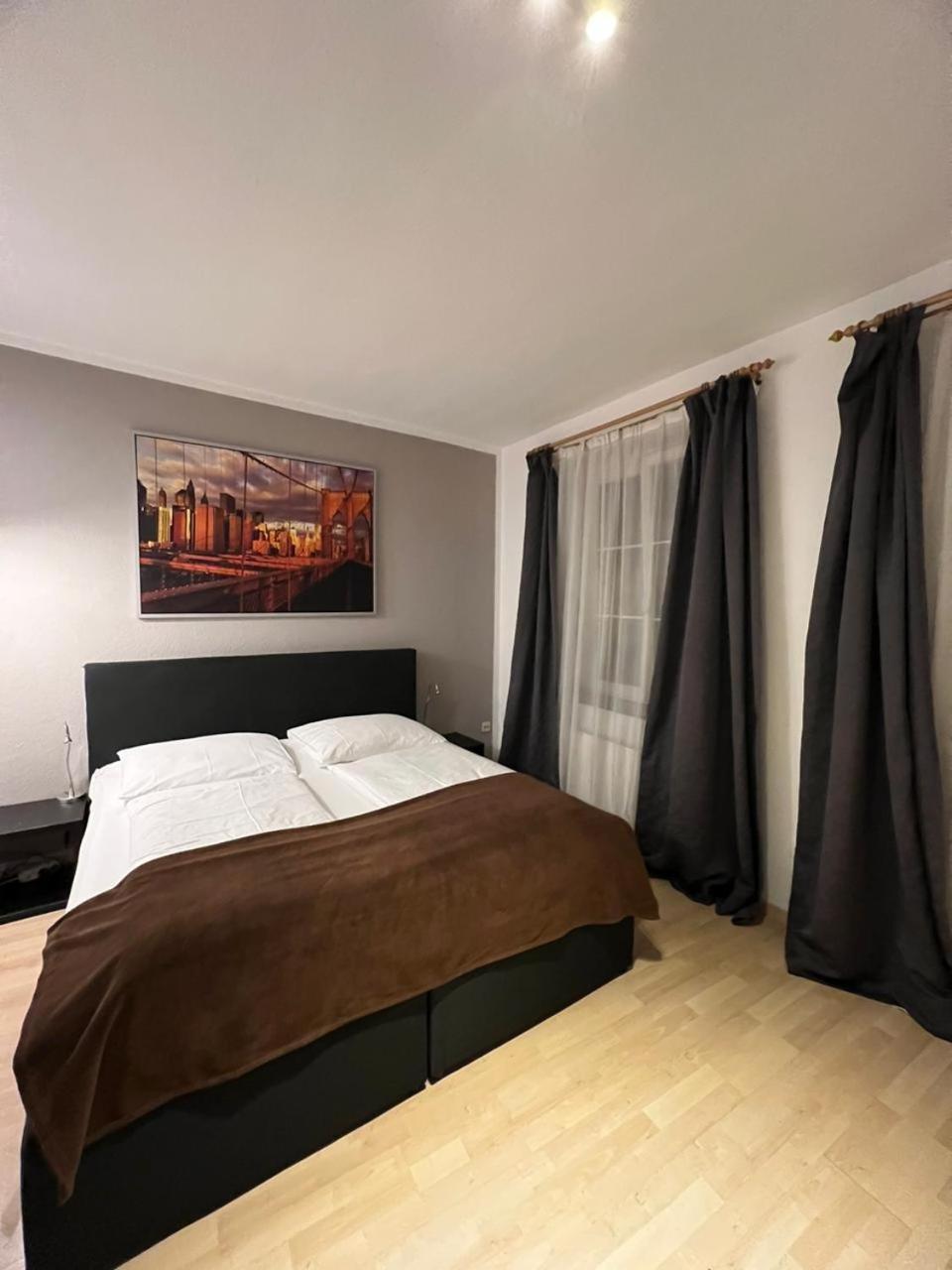 Altstadthotel Hayk Am Rhein Köln Exterior foto